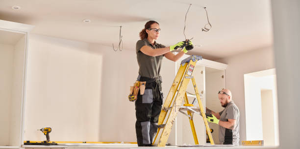 Best Licensed Electrician  in Neillsville, WI